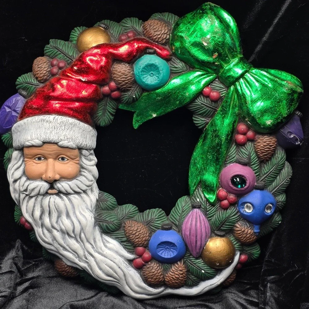 Vintage Hand Painted Ceramic Santa Claus Christmas‎ Wreath Wall Decor Ornament